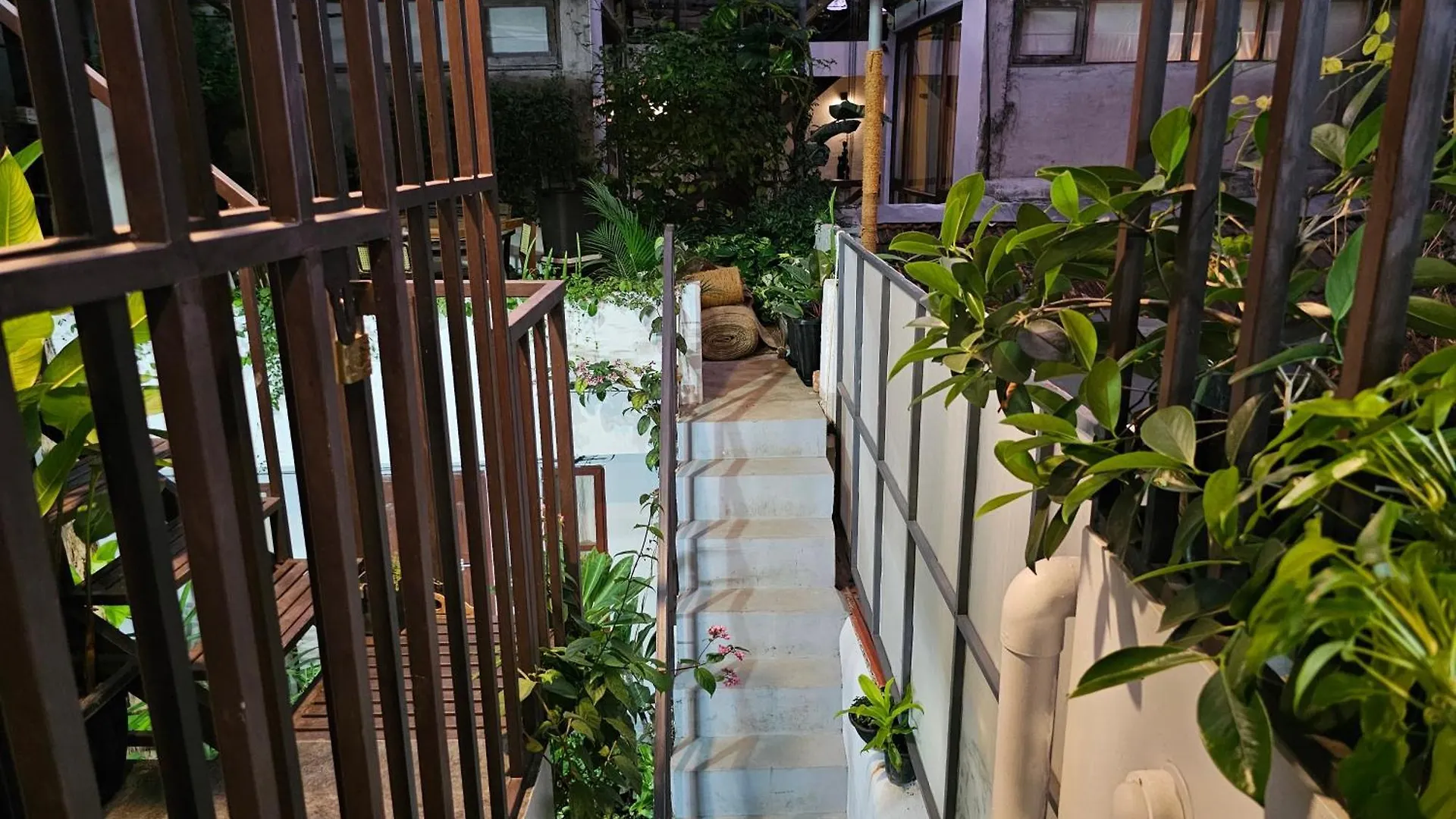 Idha Artists' Gallery - Stay With Art Kochi Ινδία