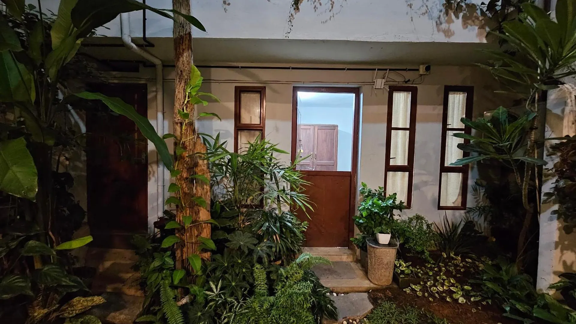 Idha Artists' Gallery - Stay With Art Kochi