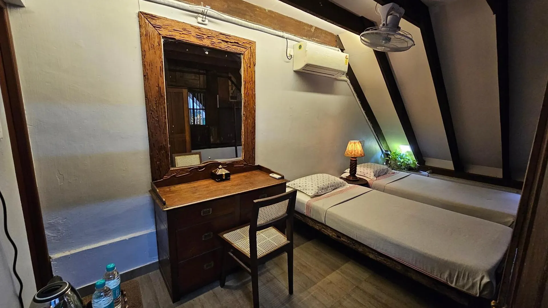 Idha Artists' Gallery - Stay With Art Kochi Ινδία