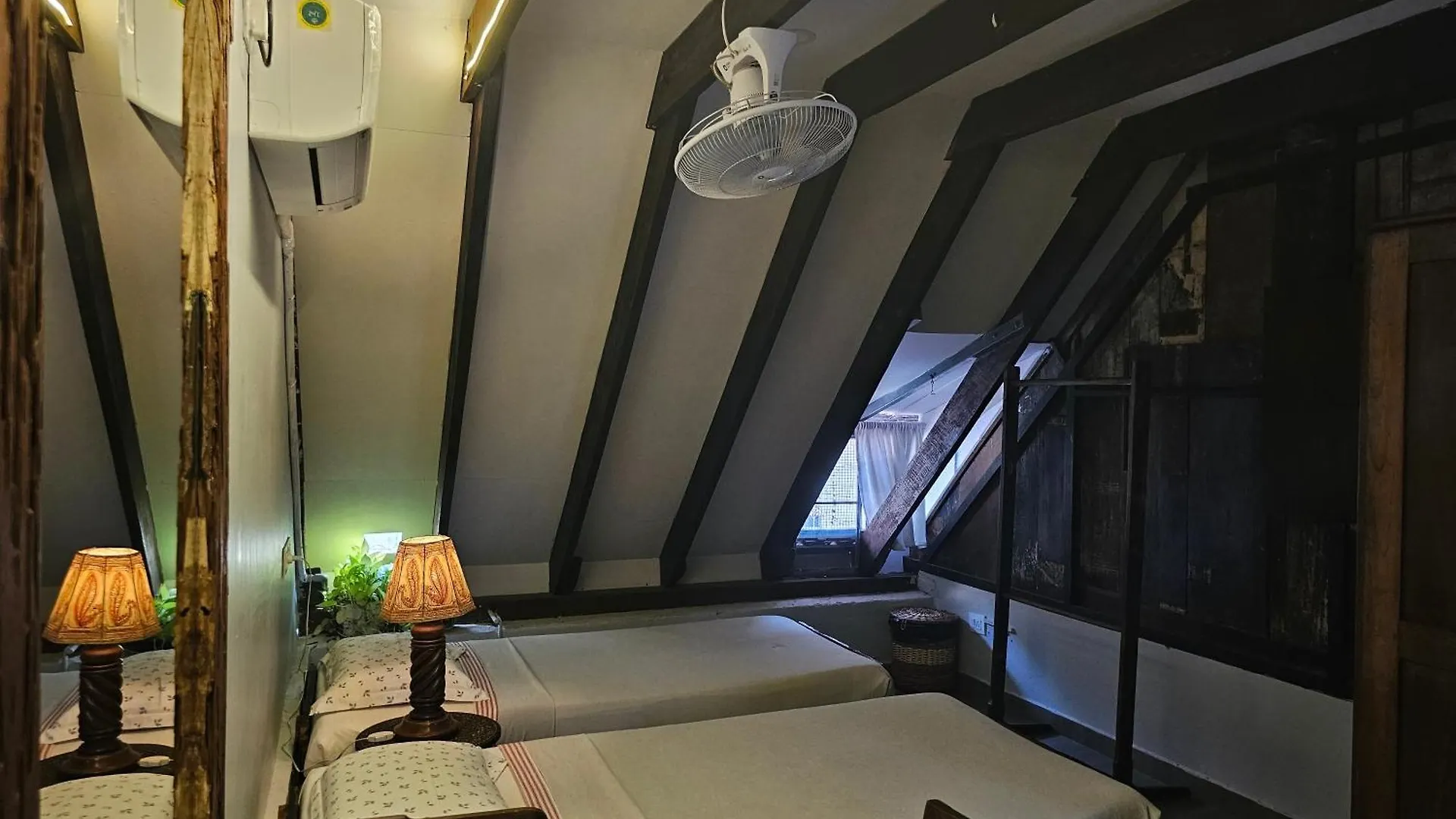 Idha Artists' Gallery - Stay With Art Kochi